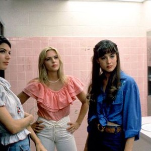 DAZED AND CONFUSED, Christine Harnos, Deena Martin, Michelle Burke, 1993, (c) Gramercy Pictures