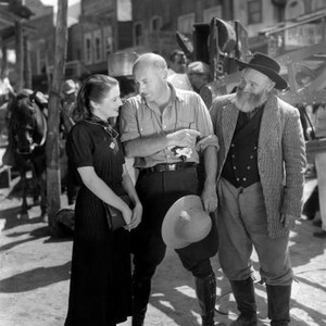 THE PLAINSMAN, Helen Burgess, director Cecil B. DeMille, Tex Driscoll, on-set, 1936