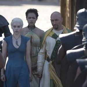 Game of Thrones, Emilia Clarke (L), Nathalie Emmanuel (C), Dan Hildebrand (R), 'Valar Dohaeris', Season 3, Ep. #1, 03/31/2013, ©HBO
