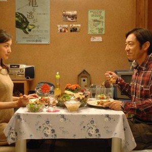 KEY OF LIFE, (aka KAGI-DOROBO NO MESODDO), from left: Ryoko Hirosue, Teruyuki Kagawa, 2012. ©Film Movement