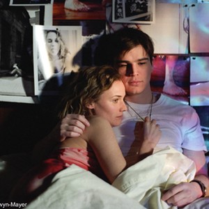JOSH HARTNETT and DIANE KRUGER star as lovers Matthew and Lisa in MGM Pictures' psychological drama WICKER PARK. photo 6
