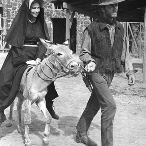 TWO MULES FOR SISTER SARA, Shirley MacLaine, Clint Eastwood, 1970
