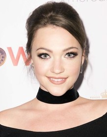 Violett Beane