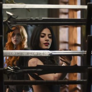 Shadowhunters, Katherine McNamara (L), Emeraude Toubia (R), 'The Descent Into Hell Is Easy', Season 1, Ep. #2, 01/19/2016, ©FREEFORM