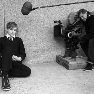 RESTLESS, from left: Henry Hopper, director Gus Van Sant, on set, 2011. Ph: Scott Green/©Sony Pictures Classics