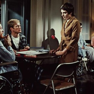 TELL ME THAT YOU LOVE ME JUNIE MOON, Robert Moore, Ken Howard, Liza Minnelli, 1970, hospital patients playing Scrabble
