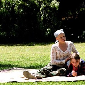 MY SISTER'S KEEPER, from left: Sofia Vassilieva, Abigail Breslin, 2009. ©New Line Cinema