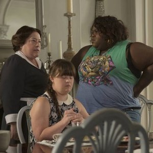 American Horror Story, Kathy Bates (L), Jamie Brewer (C), Gabourey Sidibe (R), 'The Replacements', Season 3: Coven, Ep. #3, 10/23/2013, ©FX
