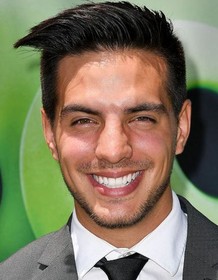 Vadhir Derbez