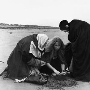 MACBETH, Francesca Annis (center), 1971