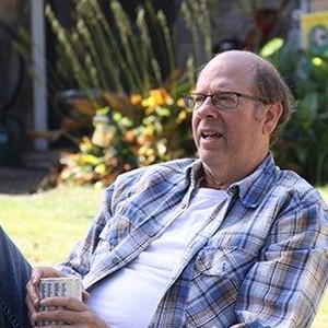 Stephen Tobolowsky as Andy in "Guys and Girls Can't Be Friends." photo 10