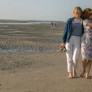 A LA VIE, from left: Johanna ter Steege, Suzanne Clement, Julie Depardieu, 2014. ©Le Pacte