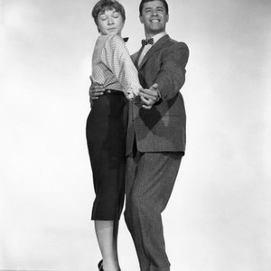 ARTISTS AND MODELS, from left: Shirley MacLaine, Jerry Lewis, 1955