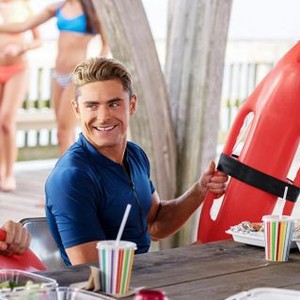 BAYWATCH, L-R: JON BASS, ZAC EFRON, 2017. PH: FRANK MASI/©PARAMOUNT PICTURES