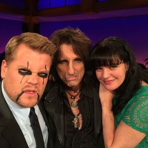 The Late Late Show With James Corden, James Corden (L), Alice Cooper (C), Pauley Perrette (R), 03/23/2015, ©CBS