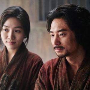 ANARCHIST FROM COLONY, (AKA PARK YEOL), FROM LEFT: CHOI HEE-SEO, LEE JE-HOON, 2017. ©MEGABOX PLUS M