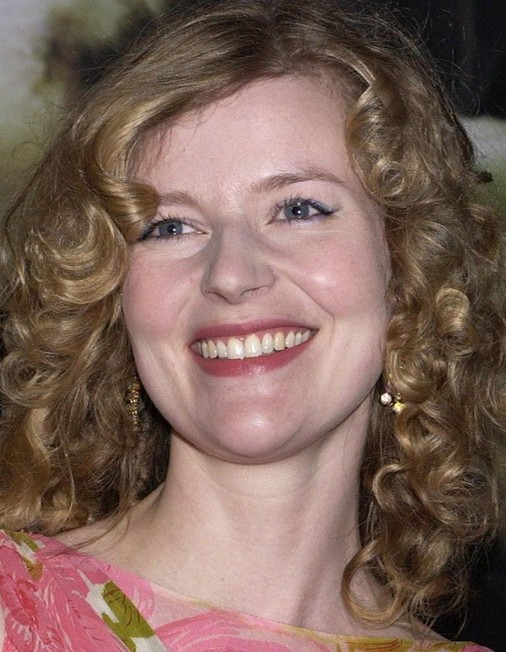 Lucy Akhurst