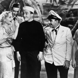 WE'RE NOT DRESSING, from left, Carole Lombard, Ray Milland, Bing Crosby, Leon Errol, Ethel Merman, 1934