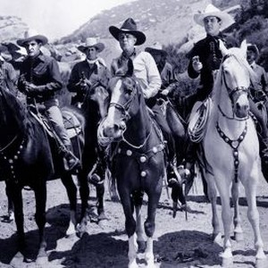 Death Valley Rangers (1943) photo 8