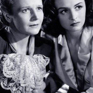 Eyes in the Night (1942) photo 9