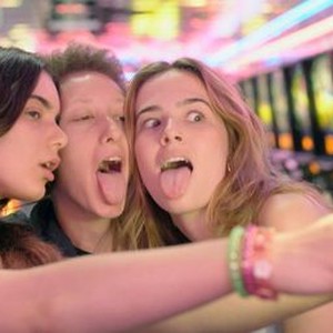FLOWER, FROM LEFT: DYLAN GELULA, MAYA ESHET, ZOEY DEUTCH, 2017. © THE ORCHARD