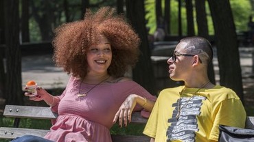 Watch she's gotta have on sale it season 2 online free