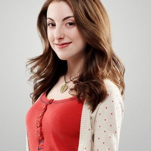 Juliette Goglia as Eve
