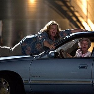 (L-R) Melissa McCarthy as Tammy and Susan Sarandon as Pearl in "Tammy."