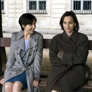 I'VE LOVED YOU SO LONG, (aka IL Y A LONGTEMPS QUE JE T'AIME), from left: Elsa Zylberstein, Kristin Scott Thomas, 2008. ©Sony Pictures Classics