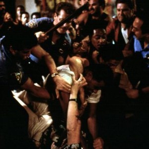 DO THE RIGHT THING, Giancarlo Esposito, Bill Nunn, Danny Aiello, 1989, mayhem at the urban riot