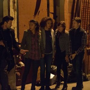THE PURGE: ANARCHY, from left: Frank Grillo, Zoe Soul, Carmen Ejogo, Kiele Sanchez, Zach Gilford, 2014. ph: Justin Lubin/©Universal