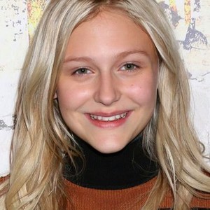 Alyvia Alyn Lind