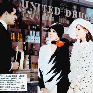 THOROUGHLY MODERN MILLIE, from left: John Gavin, Julie Andrews, Mary Tyler Moore, 1967