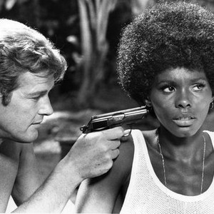 LIVE AND LET DIE, Roger Moore, Gloria Hendry, 1973
