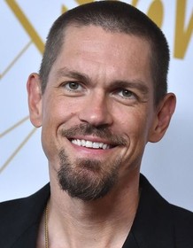 Steve Howey