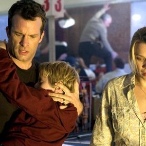 THE MIST, Thomas Jane, Nathan Gamble, Laurie Holden, 2007. ©Weinstein Company