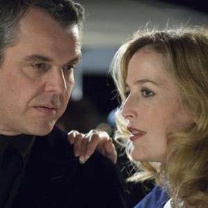 HOW TO LOSE FRIENDS & ALIENATE PEOPLE, from left: Danny Huston, Gillian Anderson, 2008. ©MGM