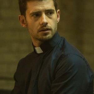 Julian Morris as Paul Curtis