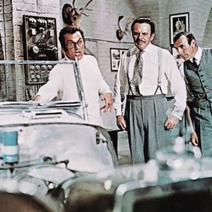 THOSE DARING YOUNG MEN IN THEIR JAUNTY JALOPIES, from left, Tony Curtis, Terry-Thomas, Eric Sykes, 1969