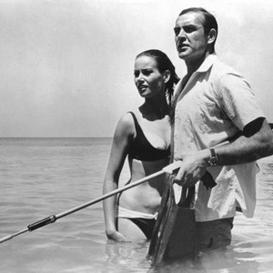THUNDERBALL, Claudine Auger, Sean Connery, 1965