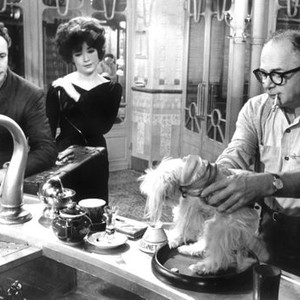 IRMA LA DOUCE, Jack Lemmon, Shirley MacLaine, Director Billy Wilder, 1963