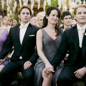 breaking dawn part 1 wedding kiss