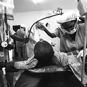 Living in Emergency: Stories of Doctors Without Borders photo 6
