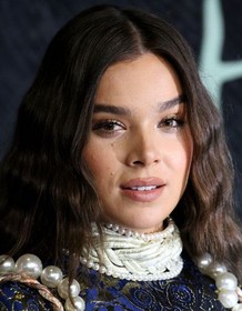 Hailee Steinfeld