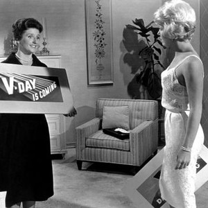 LOVER COME BACK, from left, Ann B. Davis,  Doris Day, 1961