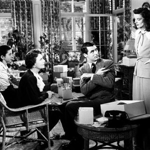 THE PHILADELPHIA STORY, from left: Virginia Weidler, Mary Nash, Cary Grant, Katharine Hepburn, 1940