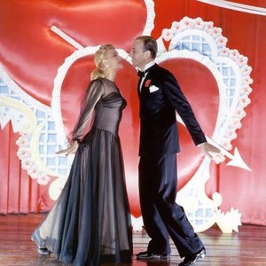 HOLIDAY INN, Marjorie Reynolds, Fred Astaire, 1942