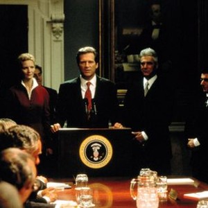 THE CONTENDER, (l to r) Robin Thomas, Joan Allen, Jeff Bridges, Sam Elliott, Saul Rubinek. 2000.