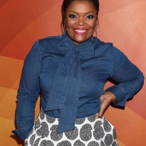 Yvette Nicole Brown at arrivals for 2017 NBC Universal Summer Press Day, The Beverly Hilton Hotel, Beverly Hills, CA March 20, 2017. Photo By: Priscilla Grant/Everett Collection