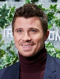 Garrett Hedlund Details